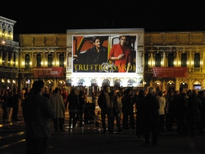 53_giant-advertising-venice_trussardi