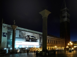 05_giant-advertising-marciana-library-venice_citroen