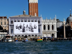 39_giant-advertising-marciana-library-venice_rolex