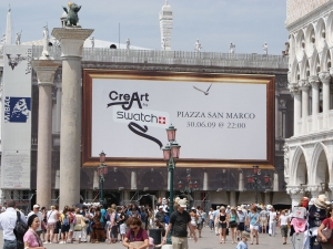 40_giant-advertising-marciana-library-venice_swatch