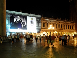 47_giant-advertising-marciana-library-venice_ysl