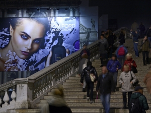 48_giant-advertising-scalzi-church-venice_tomford