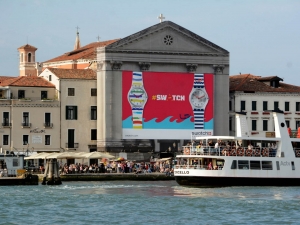 0023_giant-advertising-riva-degli-schiavoni-chiesa-della-pieta-venice_Swatch