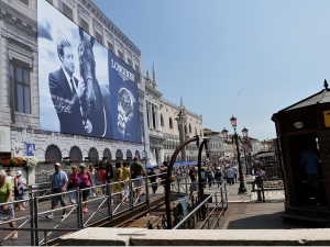 29_giant-advertising-zecca-palace-venice_longines